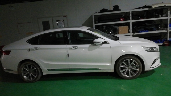 吉利混动线控车