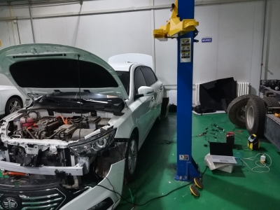 微思智能携手承泰科技推出5R1V实验车