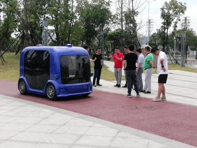 微思Venus无人巴士亮相宁德赤鉴湖公园